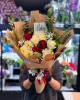 Lovely Blooms Kırmızı& Beyaz Gül Buketi